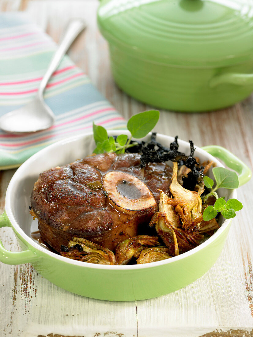 Osso-bucco with fried artichokes