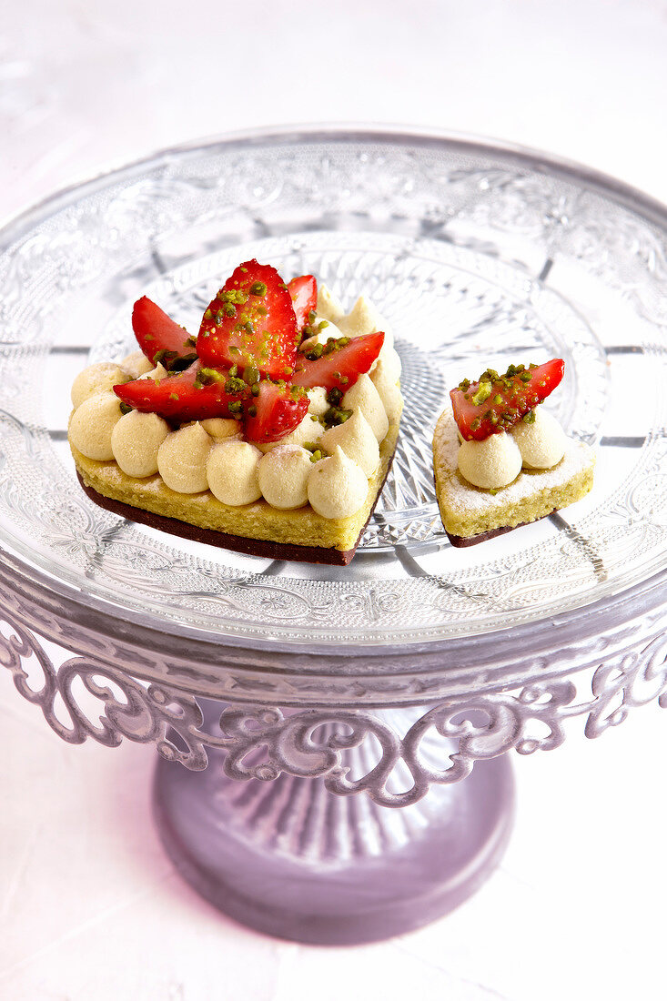 Cream, strawberry and pistachio tart
