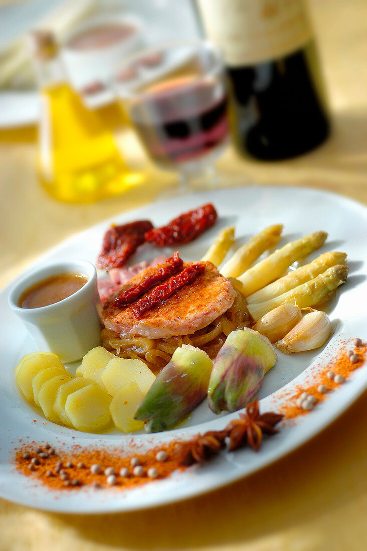 Gebratenes Milchkalb mit Zwiebelconfit und Gemüse