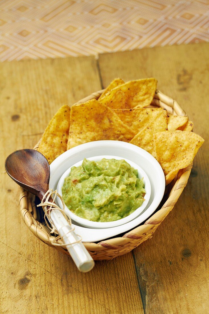 Guacamole mit Tortillas