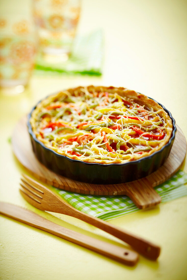 Bunte Paprika-Tarte mit Käse