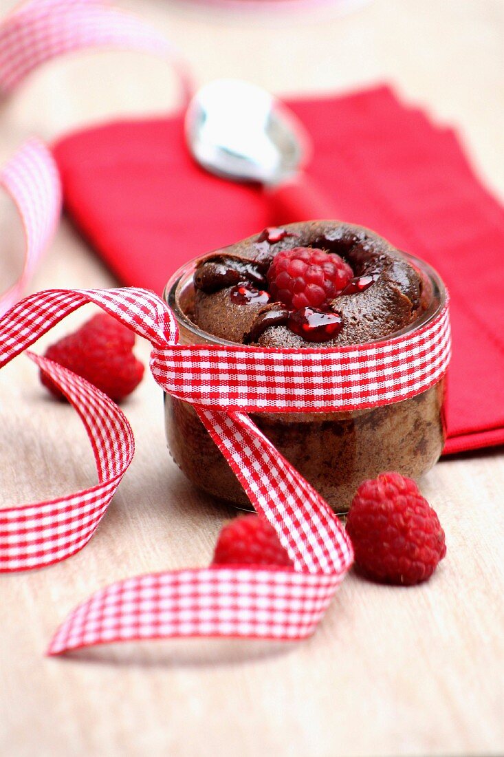 Fondant au chocolat (moist chocolate cake) with raspberries