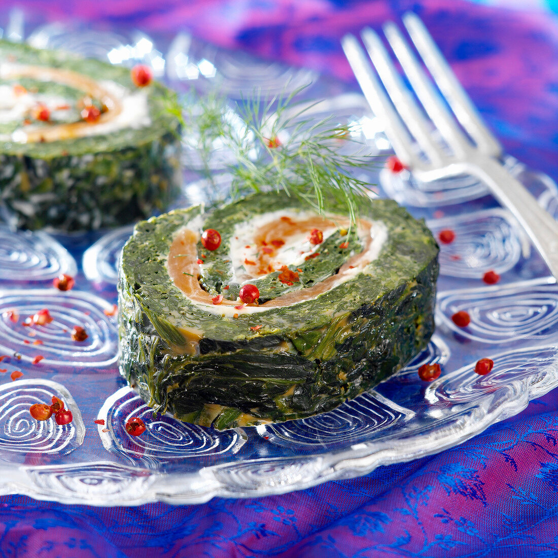 Spinach,salmon and cream cheese roll with pink pepper