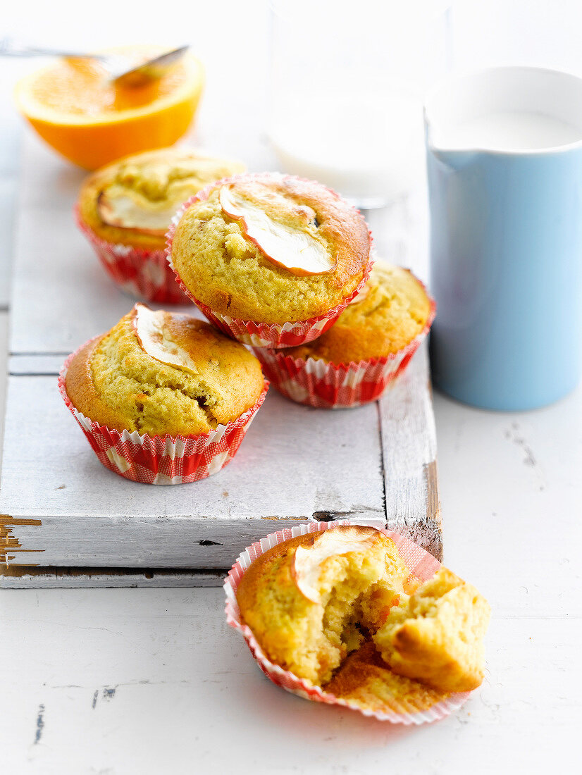 Apple-raisin muffins