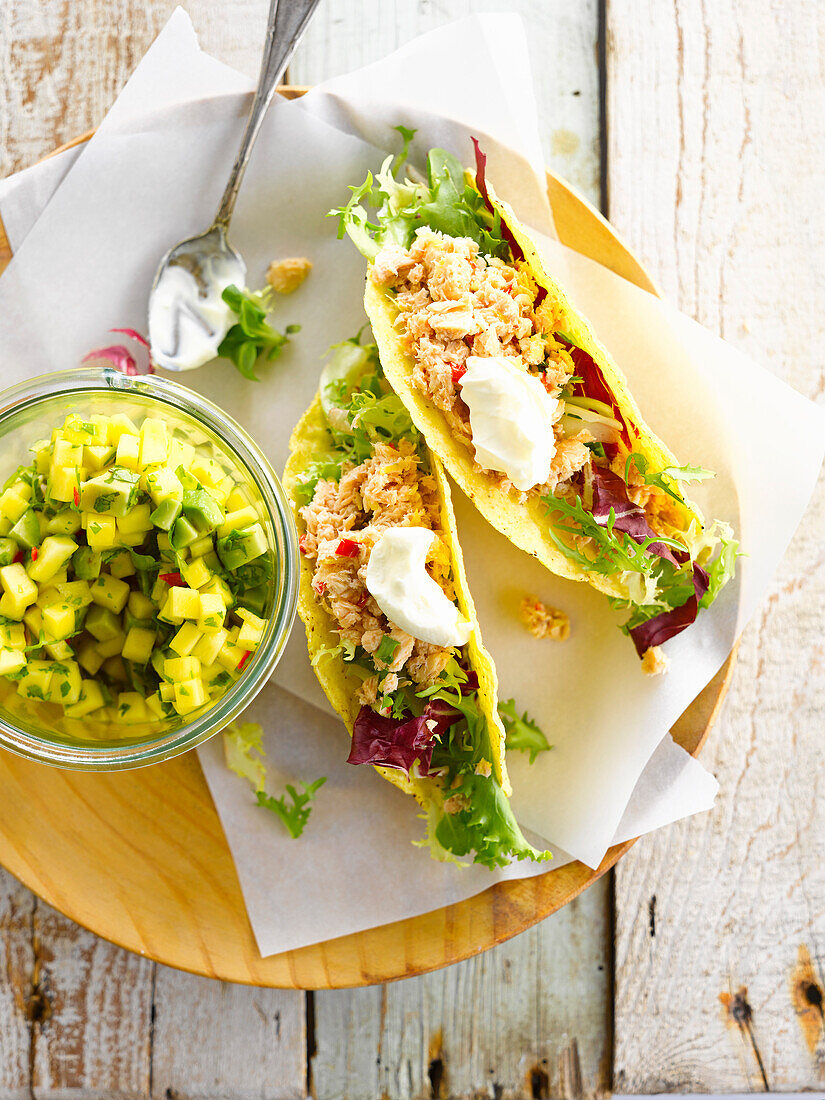 Thunfisch-Tacos mit Kartoffel-Avocado-Salat