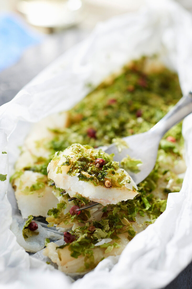 Whiting and sea lettuce cooked in wax paper