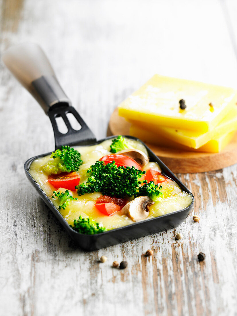 Raclette with vegetables