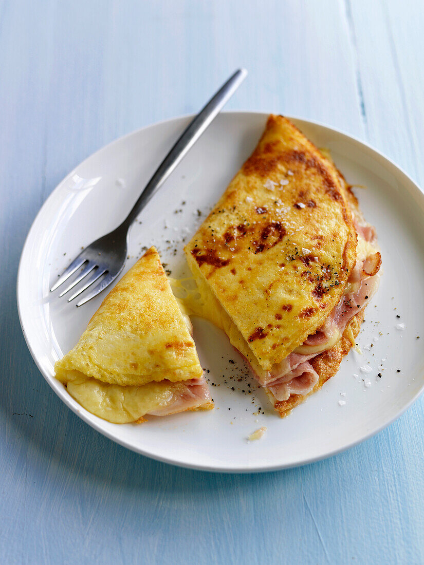 Ham-cheese omelette