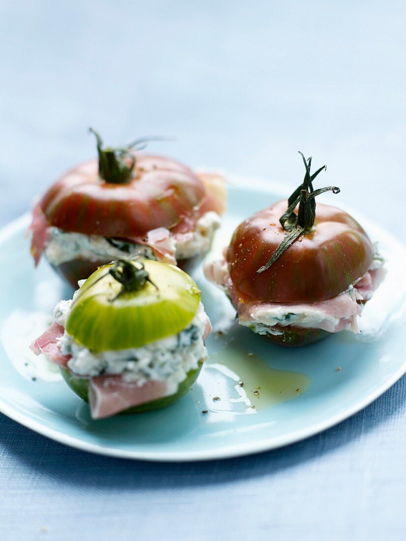 Tomatoes stuffed with cream cheese, herbs and Aoste ham