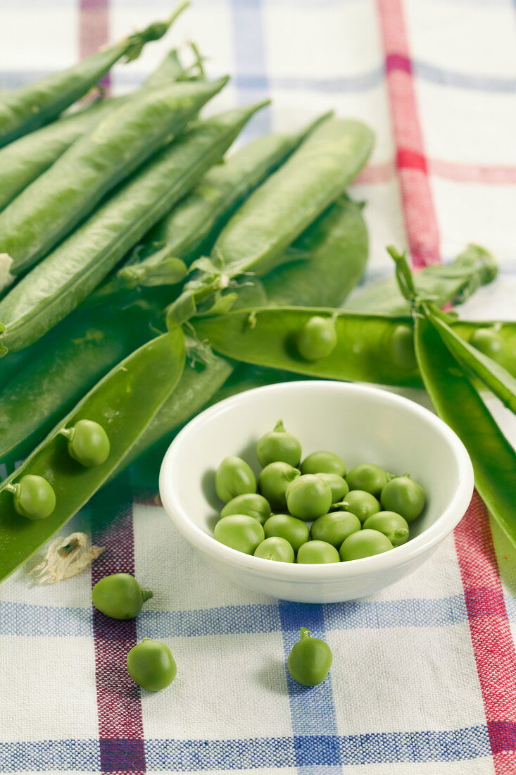 Podding peas