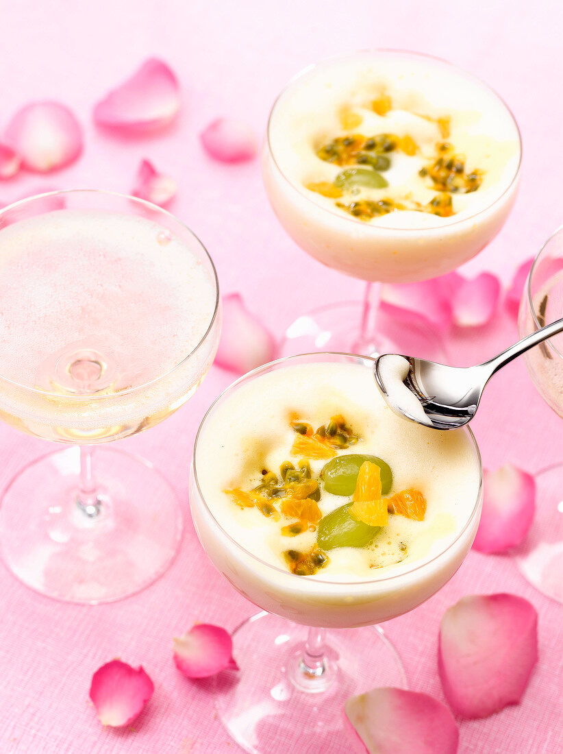 Champagne and exotic fruit zabaglione