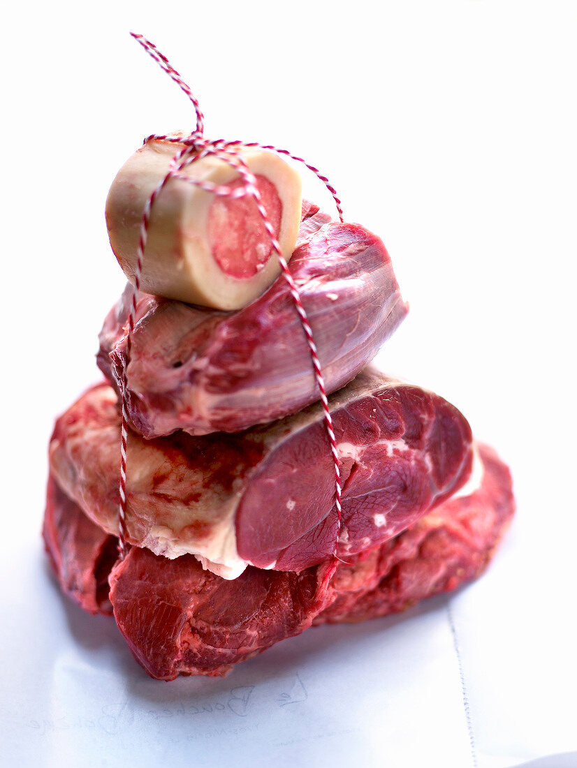 Raw meat :marrow-bone,beef's cheek and silverside of beef