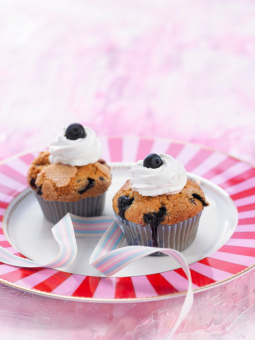 Bilberry cupcakes