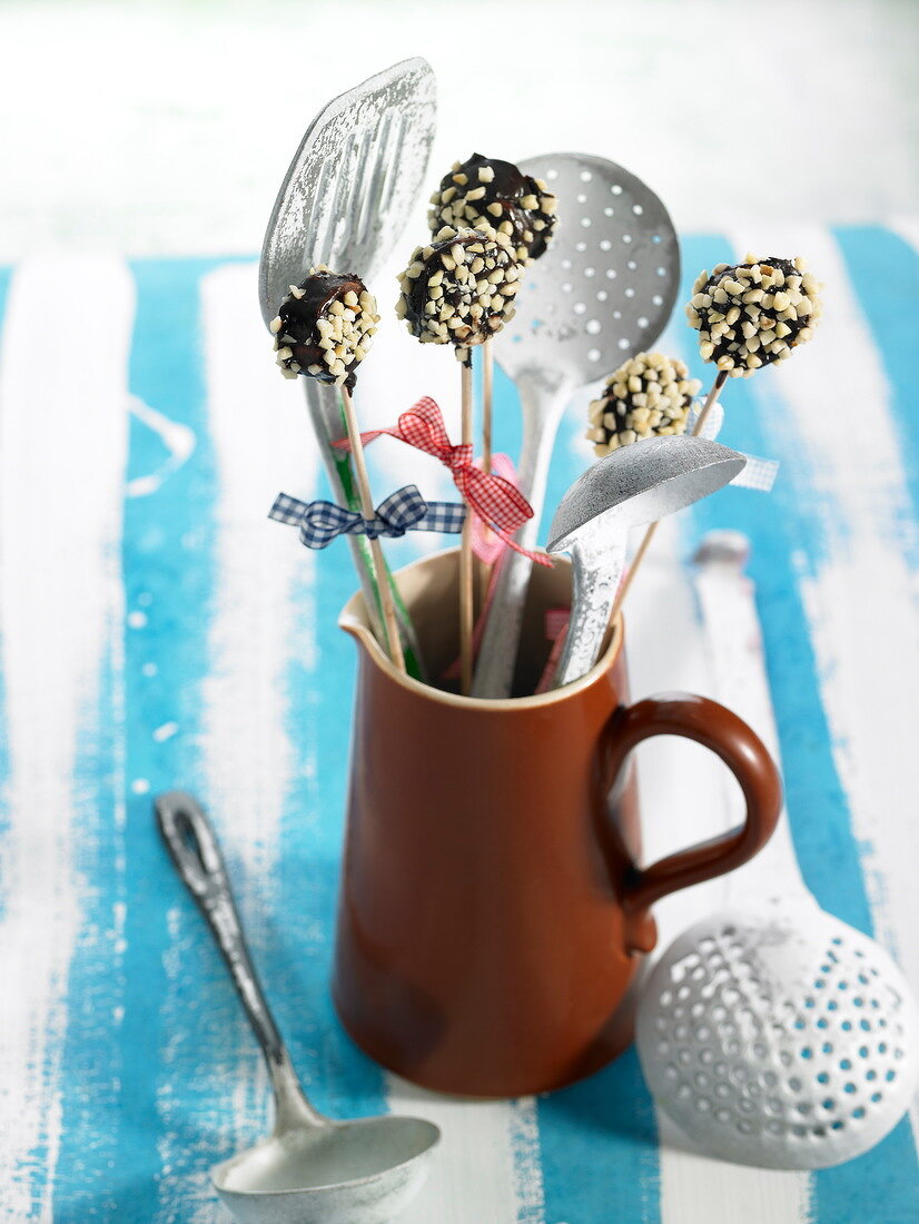 Banana, chocolate and crushed hazelnut lollipops