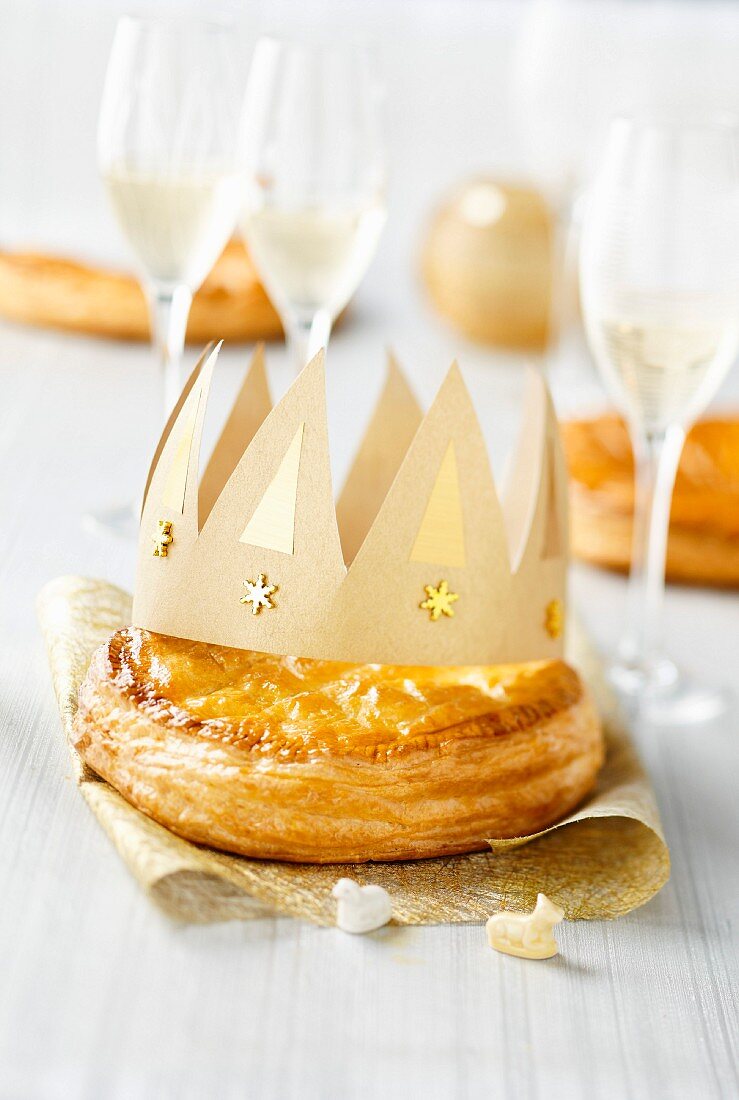 Galette des rois, crown and lucky charms
