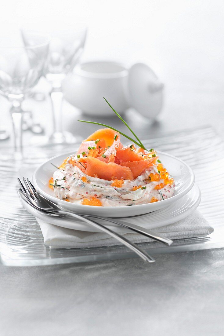 Cream cheese with chives and smoked salmon