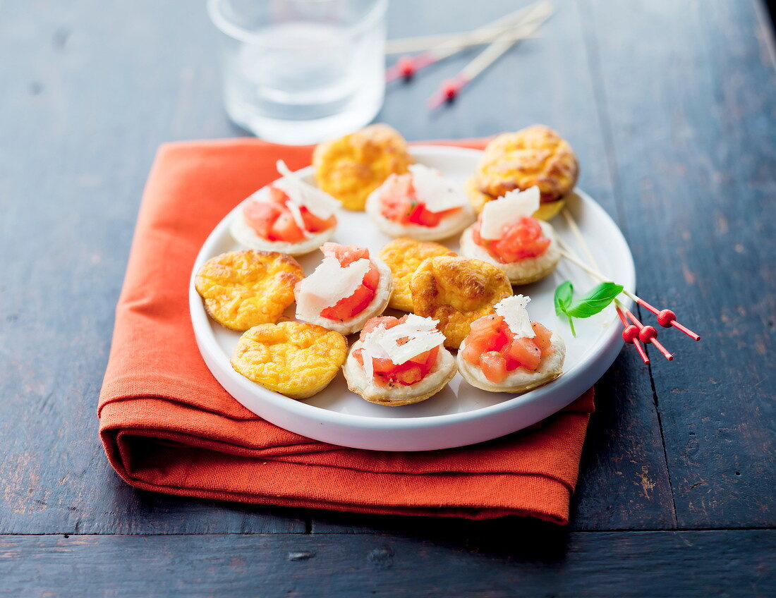 Mini quiches without pastry,mini crushed tomato tartlets