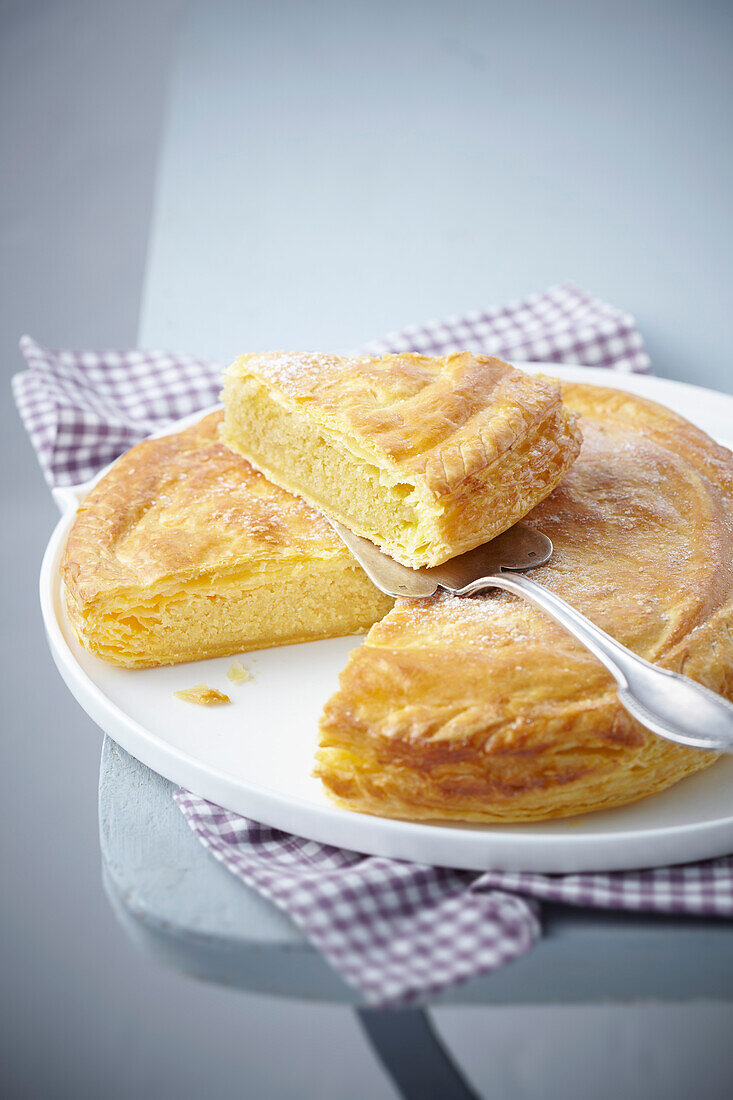 Galette des Rois (franz. Dreikönigskuchen)