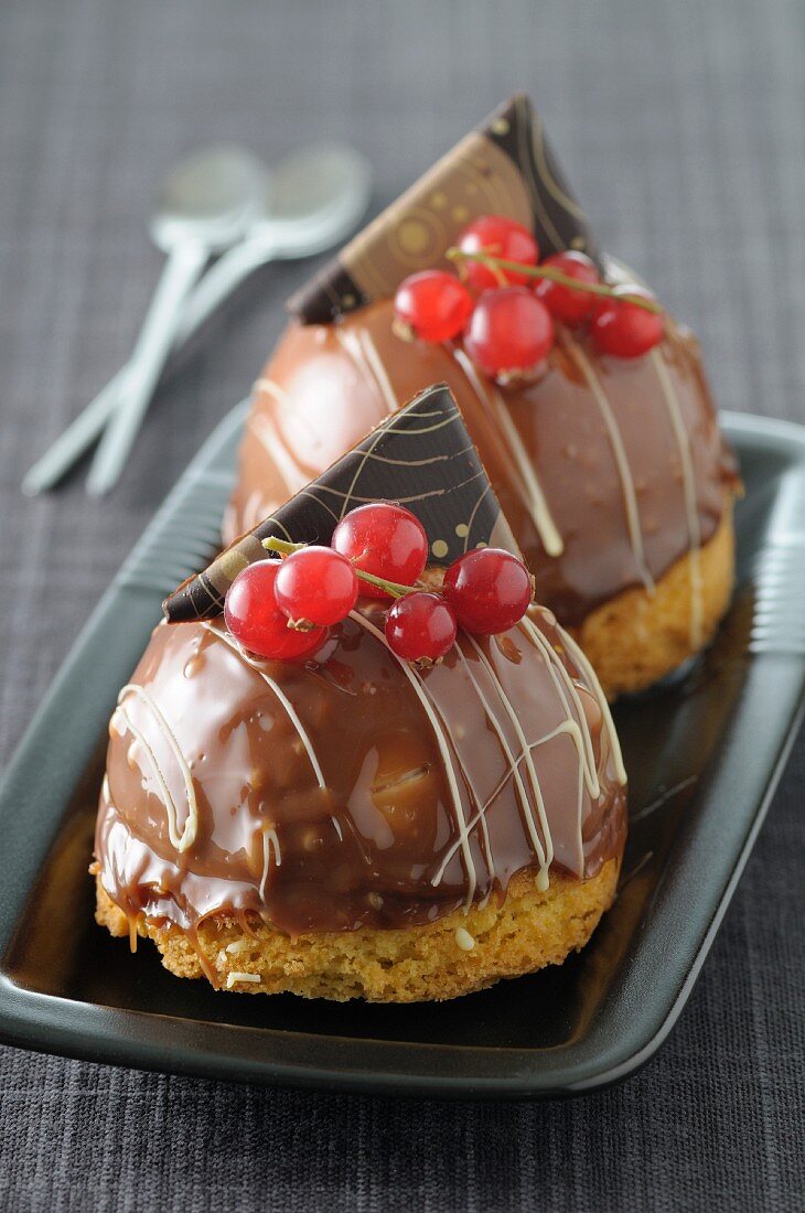 Chocolate dome shortbread tartlets
