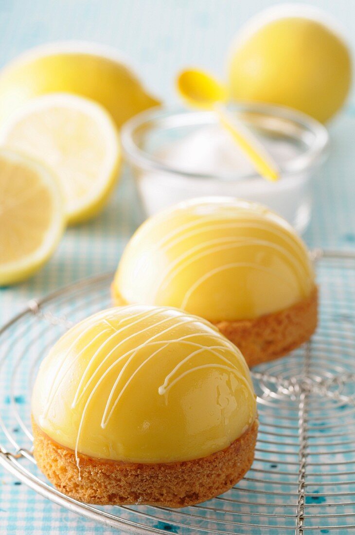 Lemon curd dome tartlets
