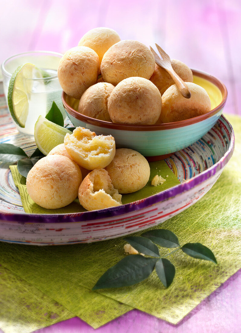 Pao de Queijo (brasilianische Käsebällchen)