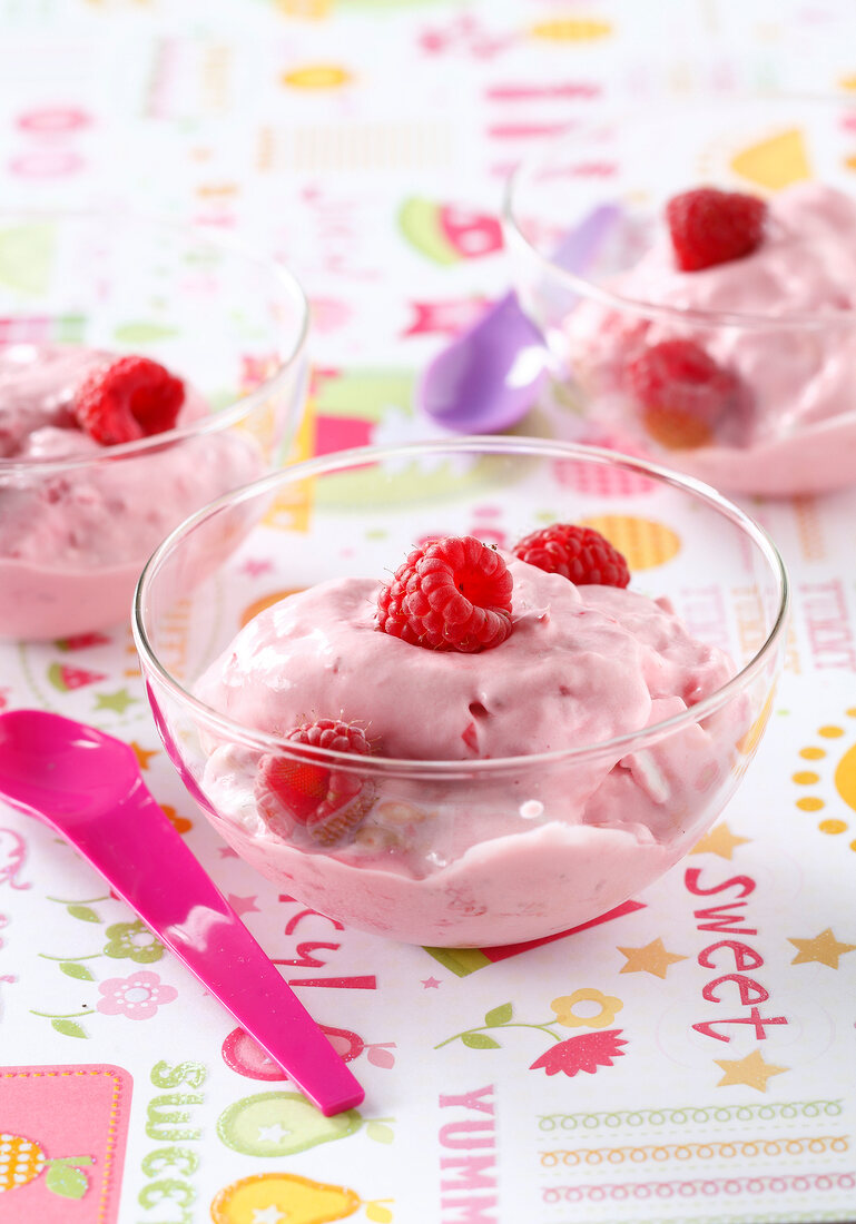 Frozen raspberry yoghurts