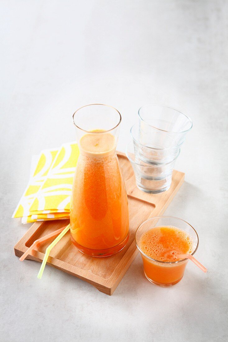 Tonic carrot, apple and orange juice
