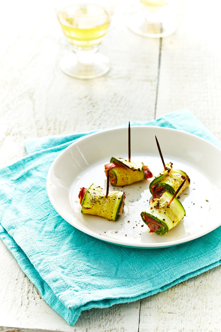 Zucchini-Schinken-Röllchen