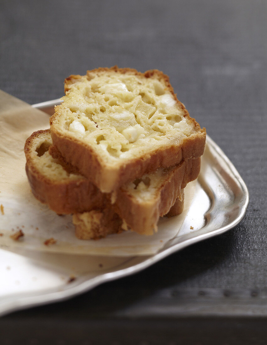 Pear and picodon loaf cake