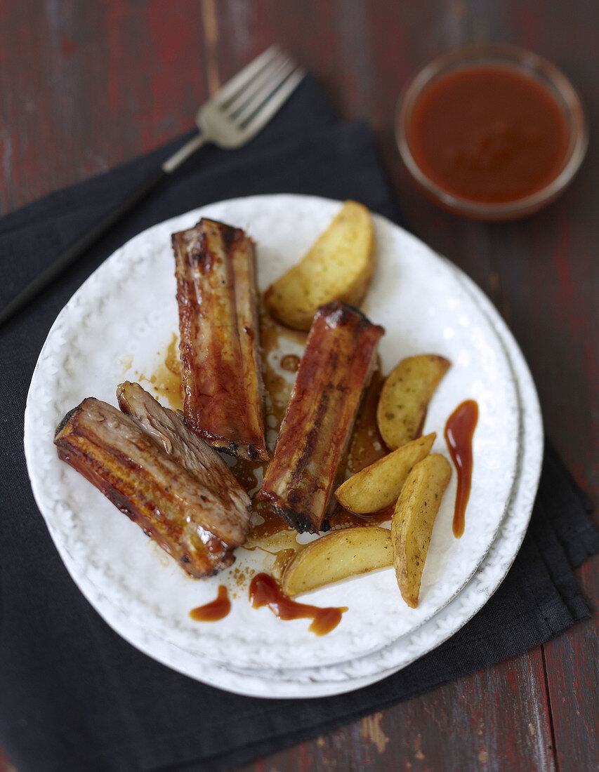 Pork spare ribs with ketchup barbecue sauce