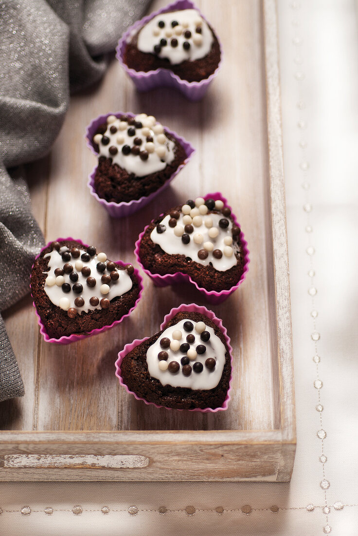 Herzförmige Marmor-Cupcakes