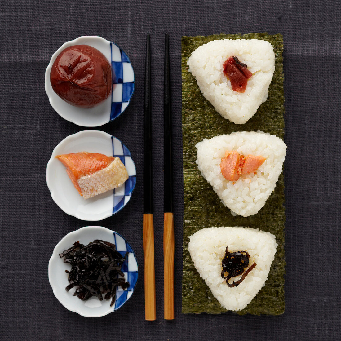 Dreierlei Onigiris (gefüllte Reisbällchen, Japan)