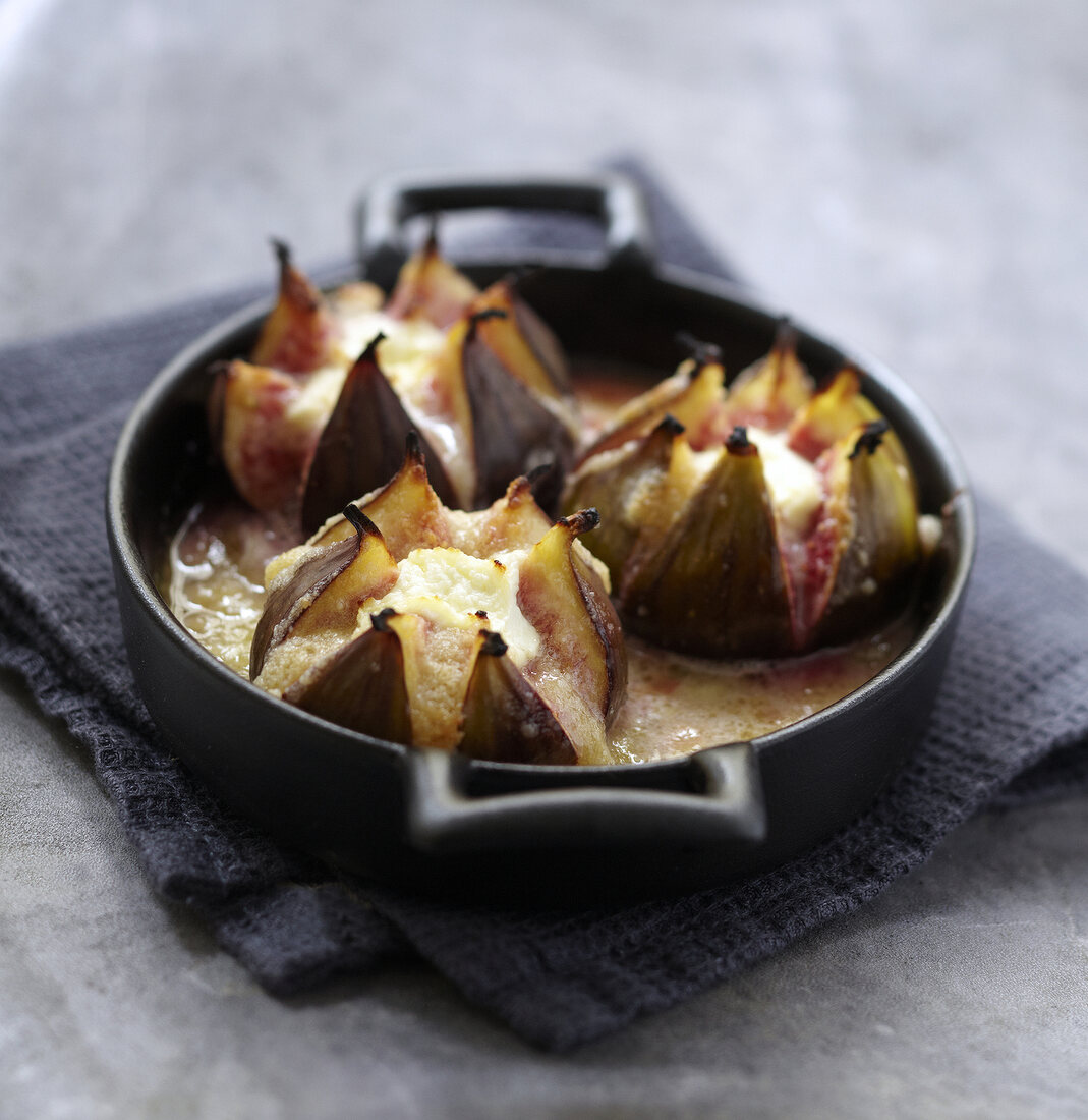 Roasted figs with Fromage frais