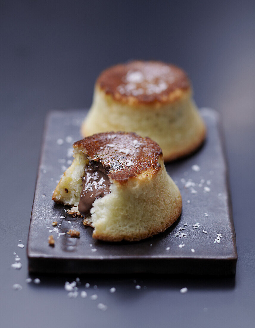 Coconut fondant with a Nutella center