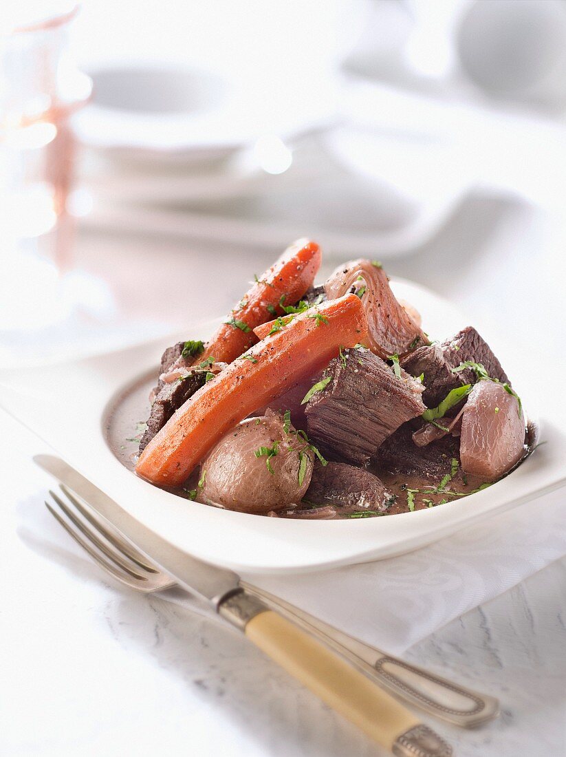 Teller mit Boeuf Bourguignon