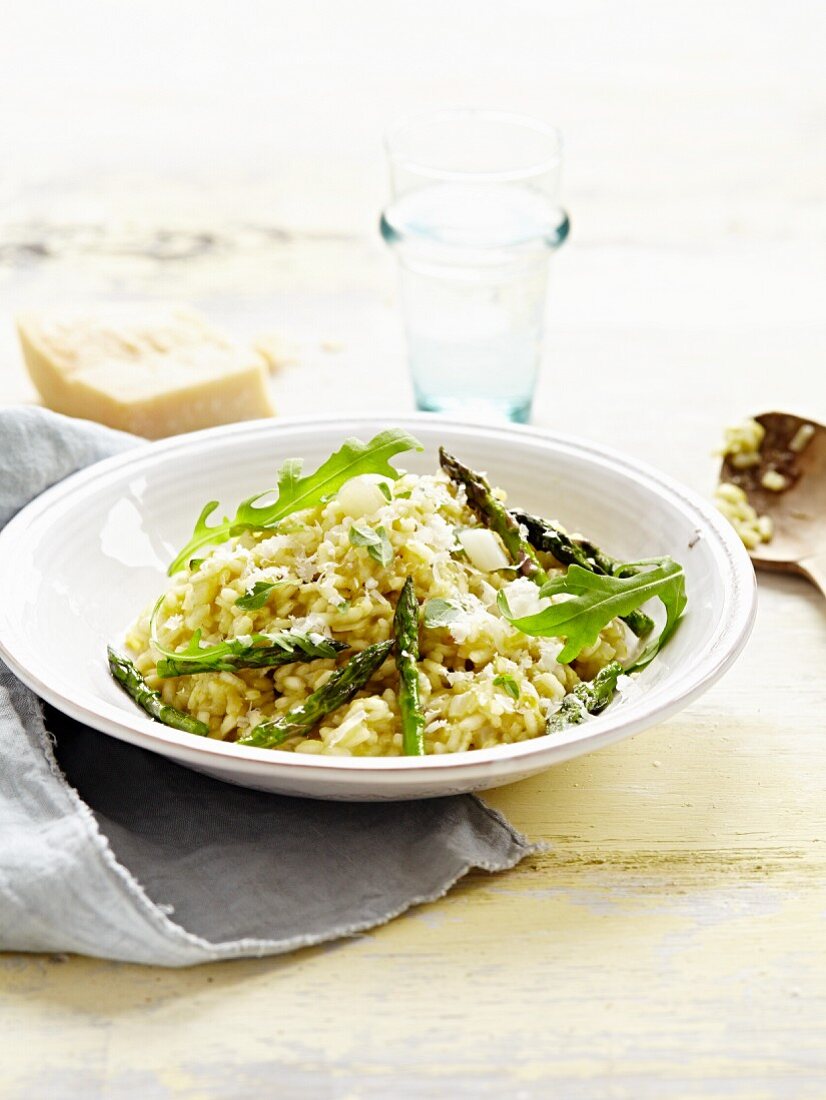Risotto with green and white asparagus