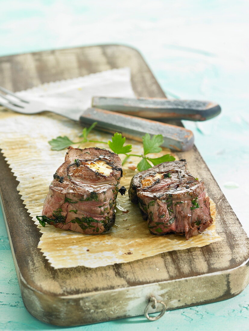 Gegrilltes Flank Steak mit Kräutern