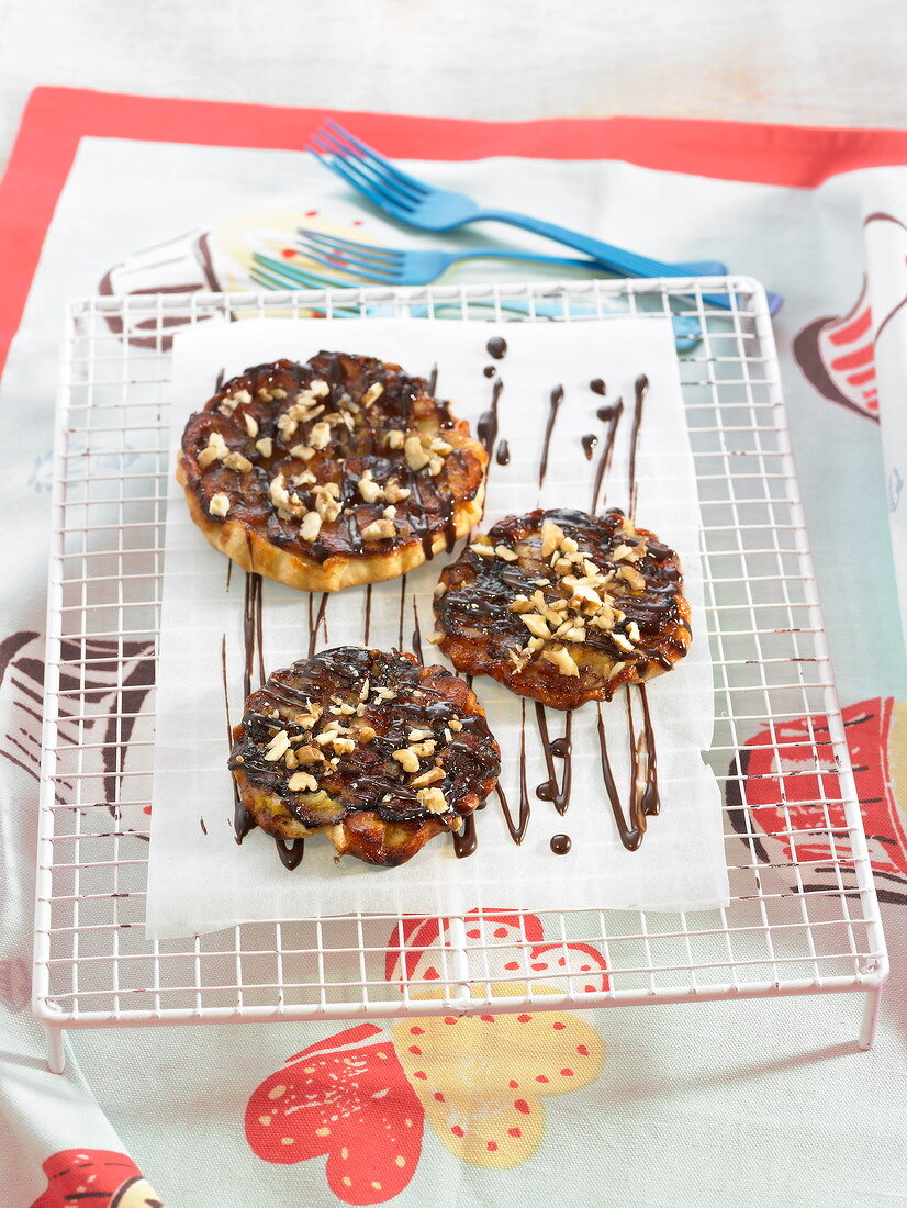 Banana, walnut and melted chocolate tatin tartlets