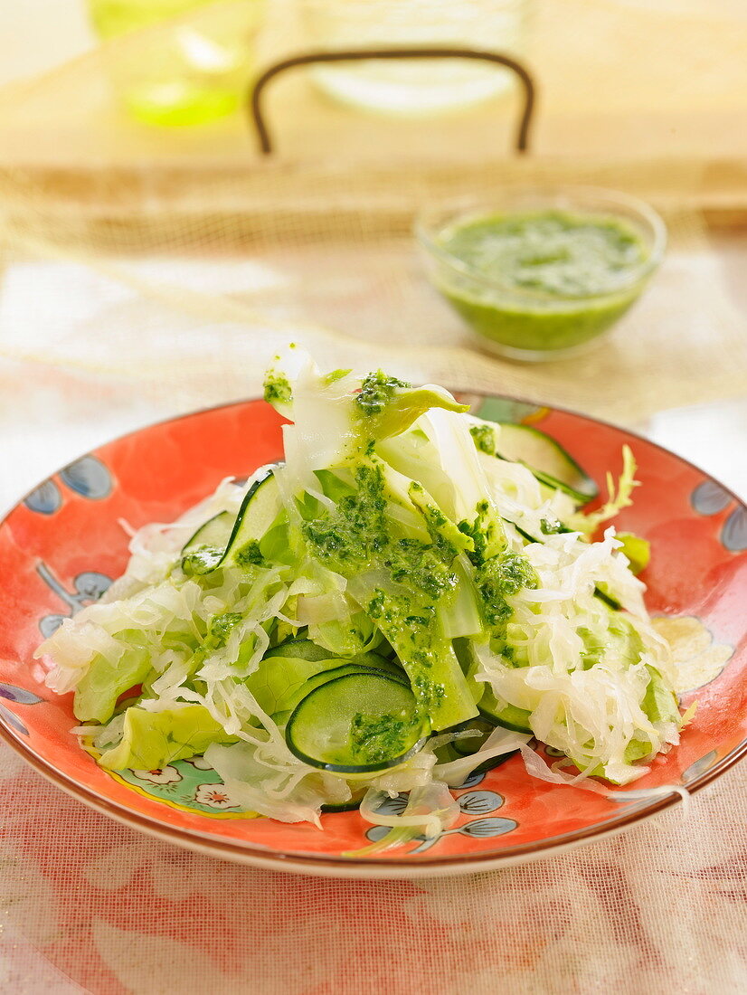 Gurkensalat mit Pesto