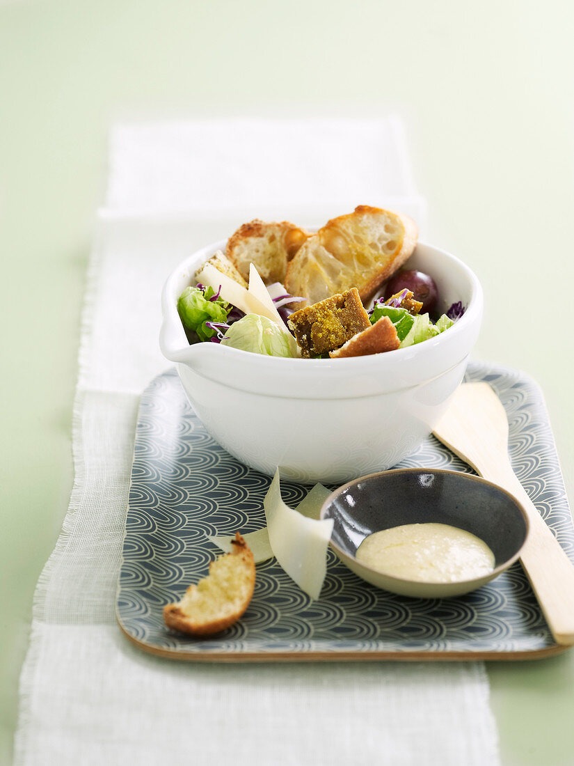 Caesar-Salat mit Nuoc-Mam-Fischsauce