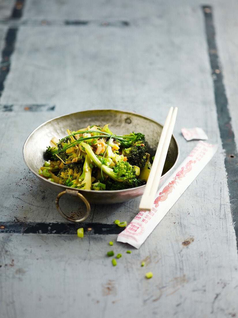 Chinese-style sauteed broccolis