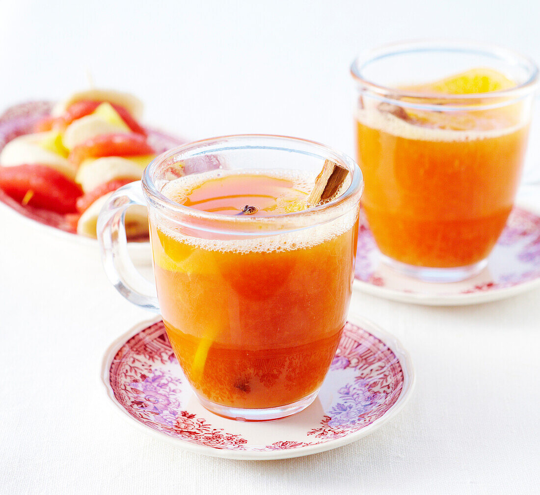 Cinnamon-flavored citrus fruit vitatmin toddy