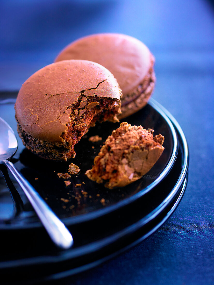 Chocolate macaroons