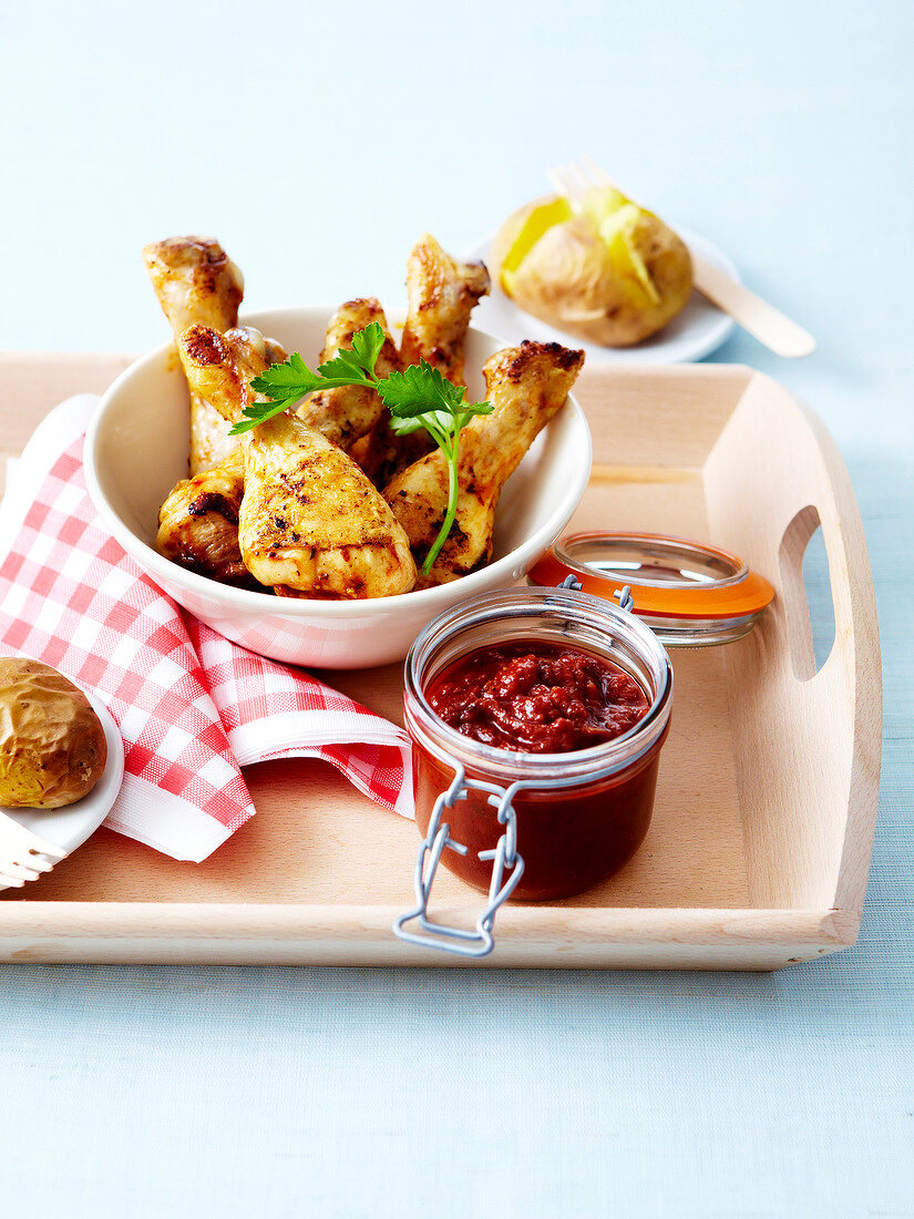 Chicken drumsticks and homemade barbecue sauce