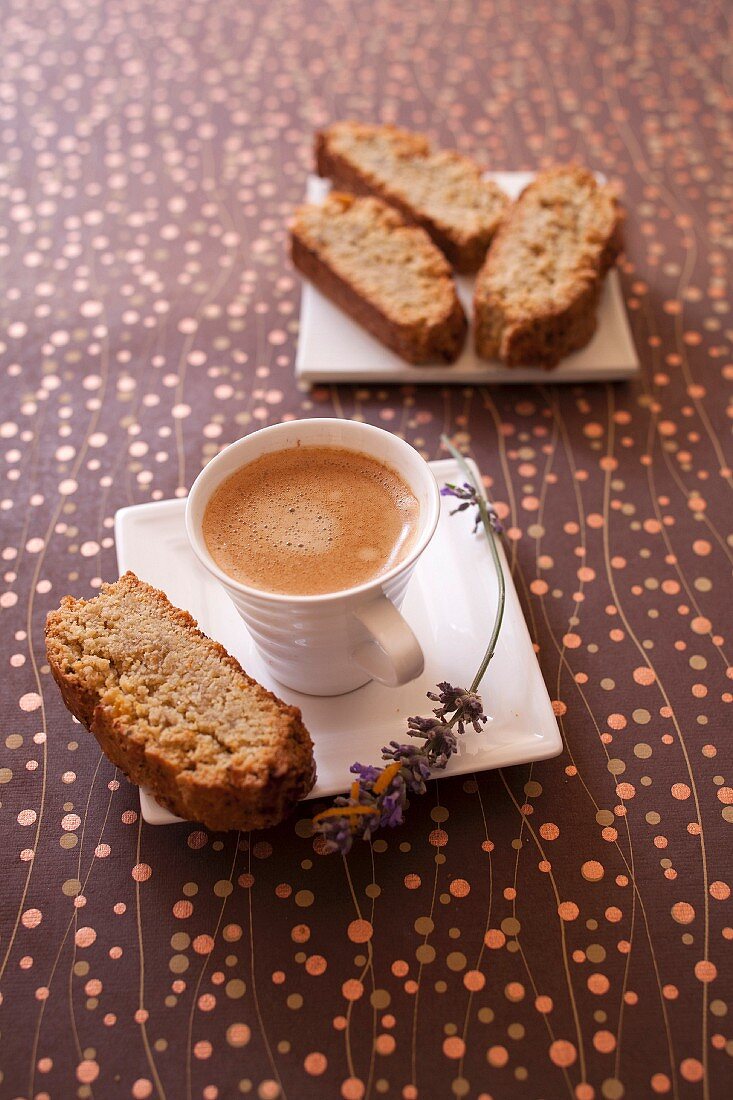 Orangen-Lavendel-Biscotti