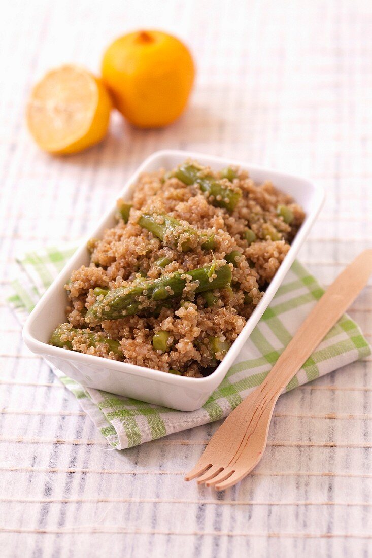 Quinoa,pea and asparagus salad