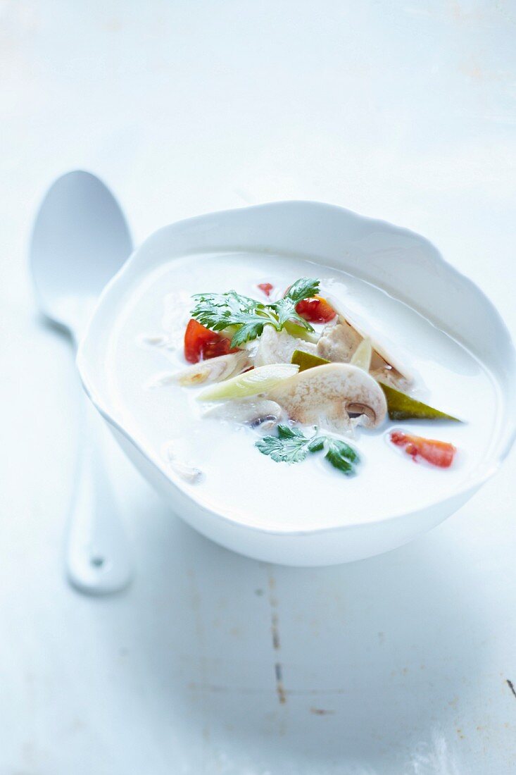 Fischsuppe mit Kokosmilch und Zitronengras