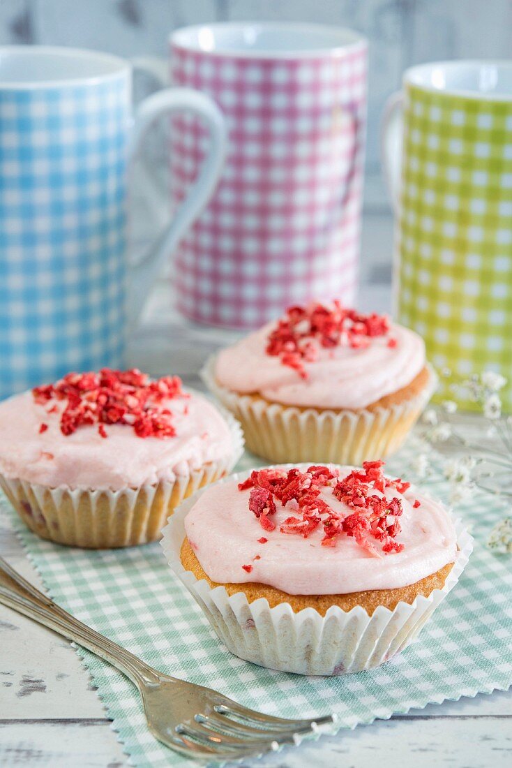 Pink praline cupcakes