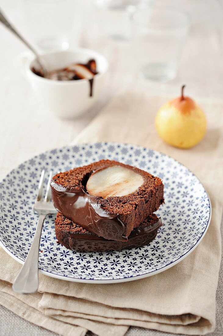 Chocolate-pear cake