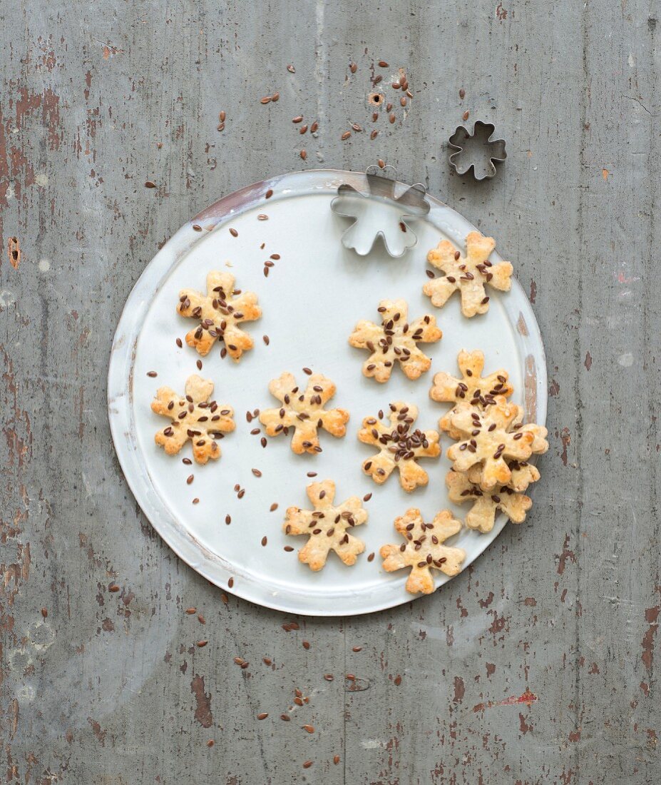 Parmesan and linseed flower-shaped biscuits